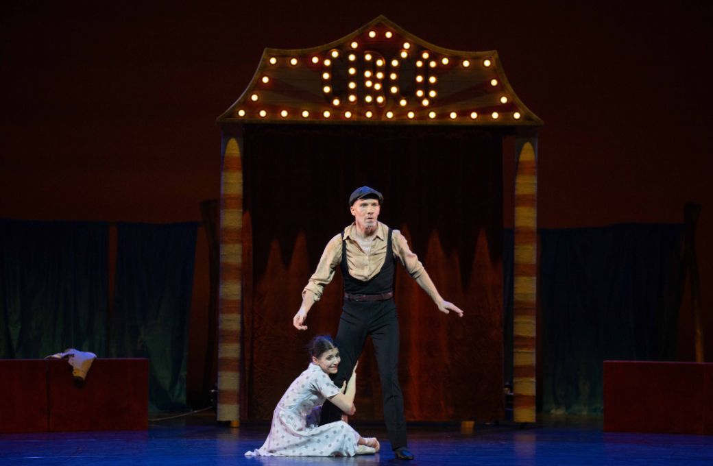 Alina Cojocaru as Gelsomina and Johan Kobborg as Il Matteo in <i>La Strada</i> &copy; Andrej Uspenski