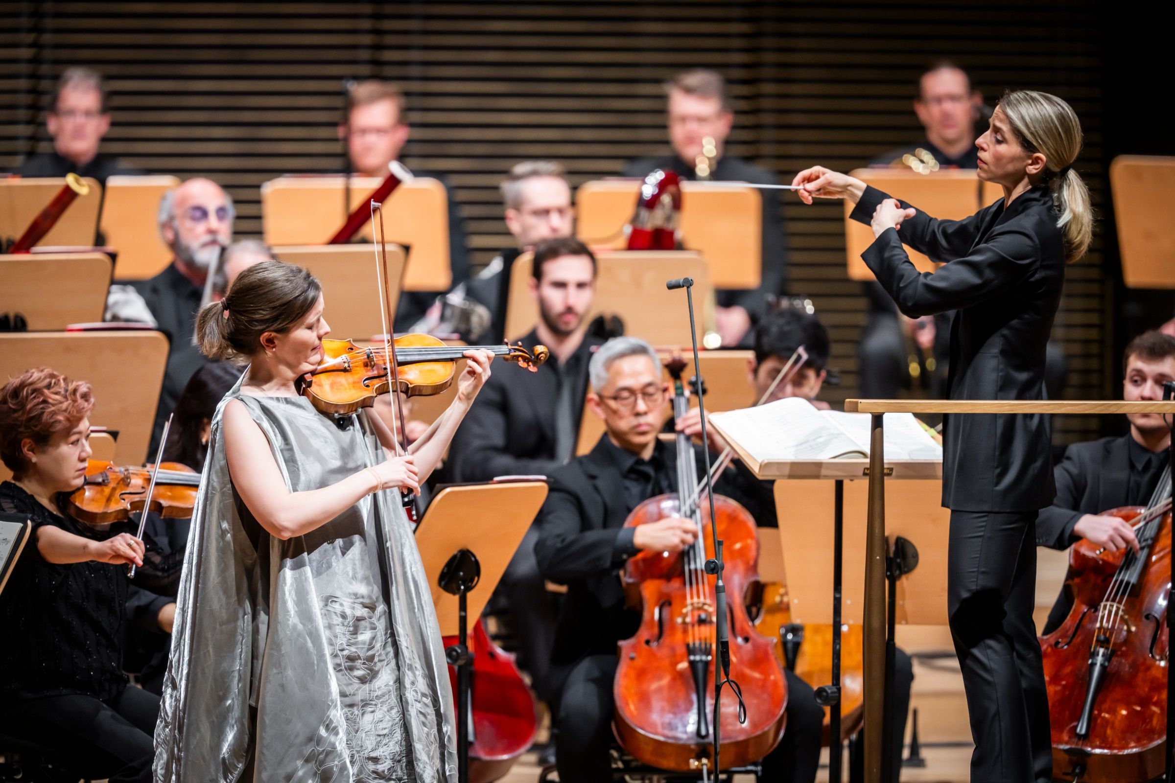 Veronika Eberle, Karina Canellakis and the New York Philharmonic &copy; Chris Lee