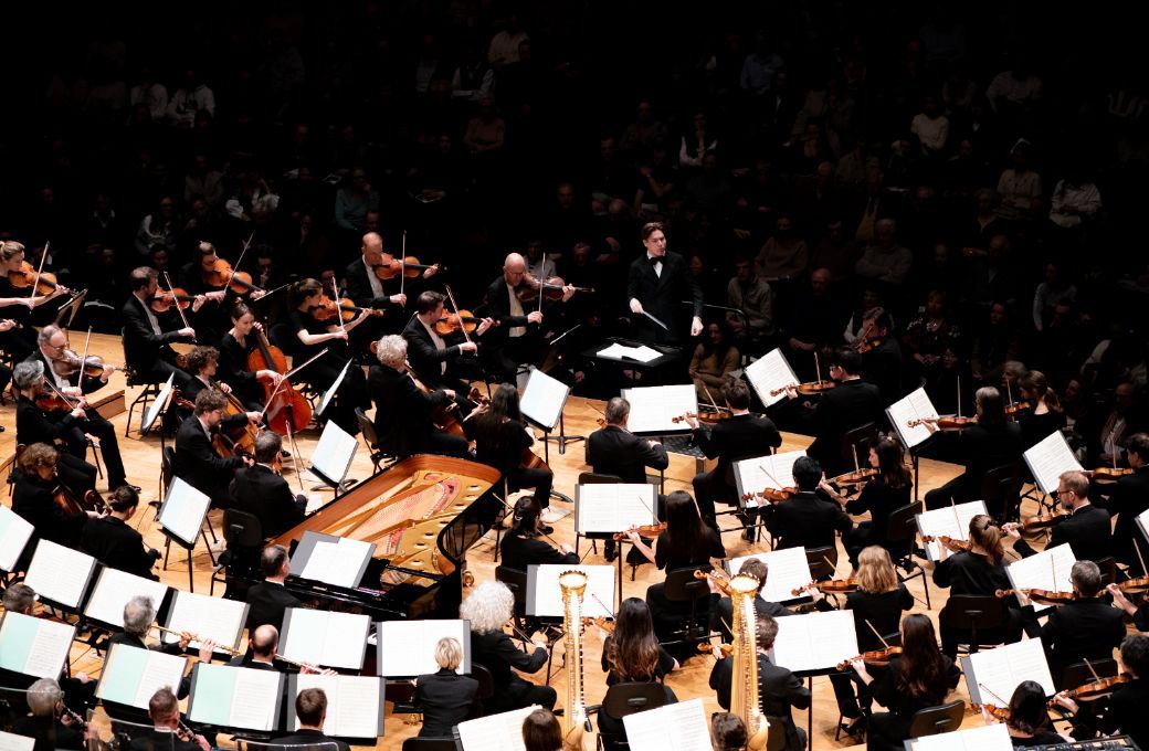 Klaus Mäkelä dirige l'Orchestre de Paris © Charles d'Hérouville