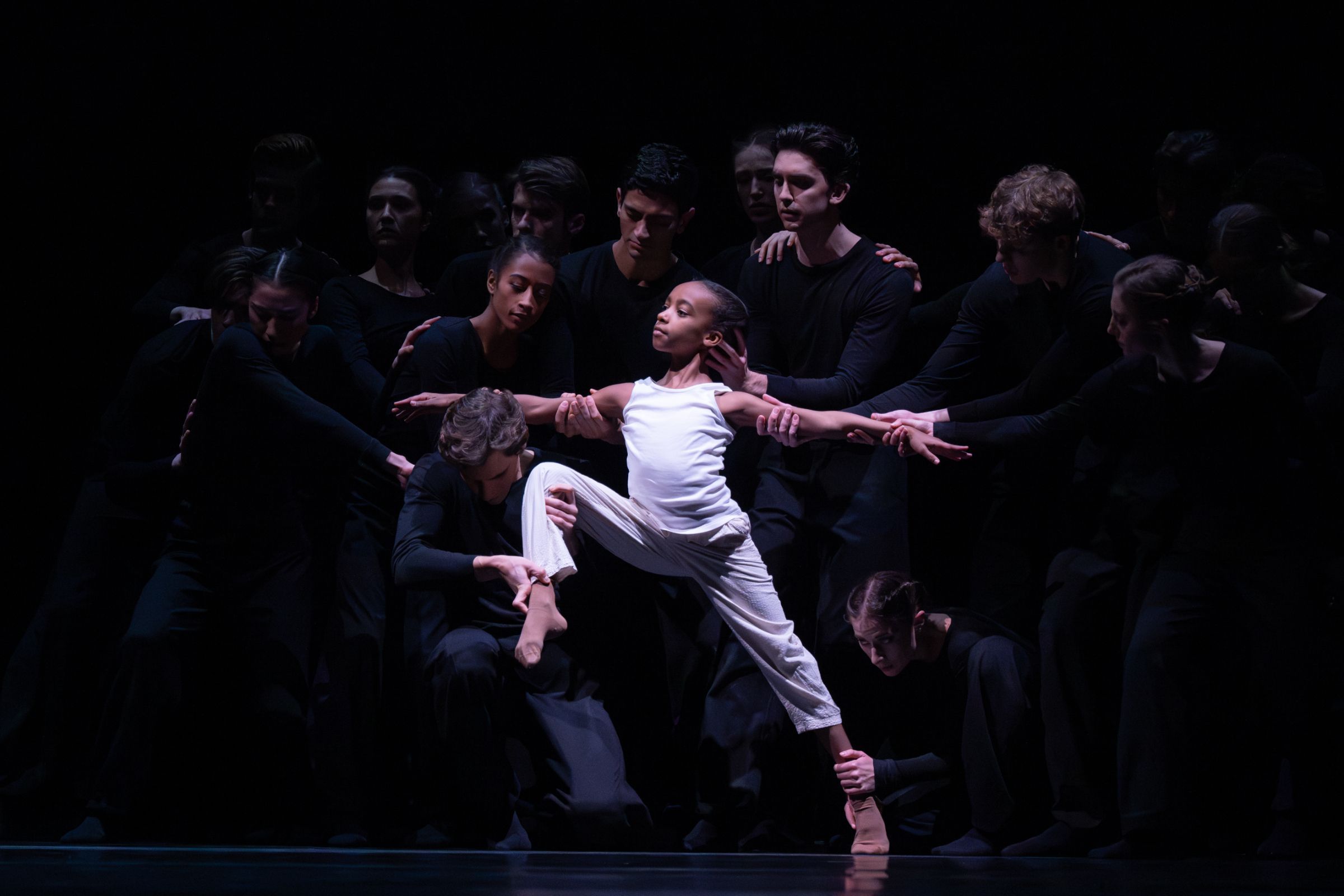 Madeline Copeland and artists of The Royal Ballet in <i>Light of Passage</i> &copy; Camilla Greenwell