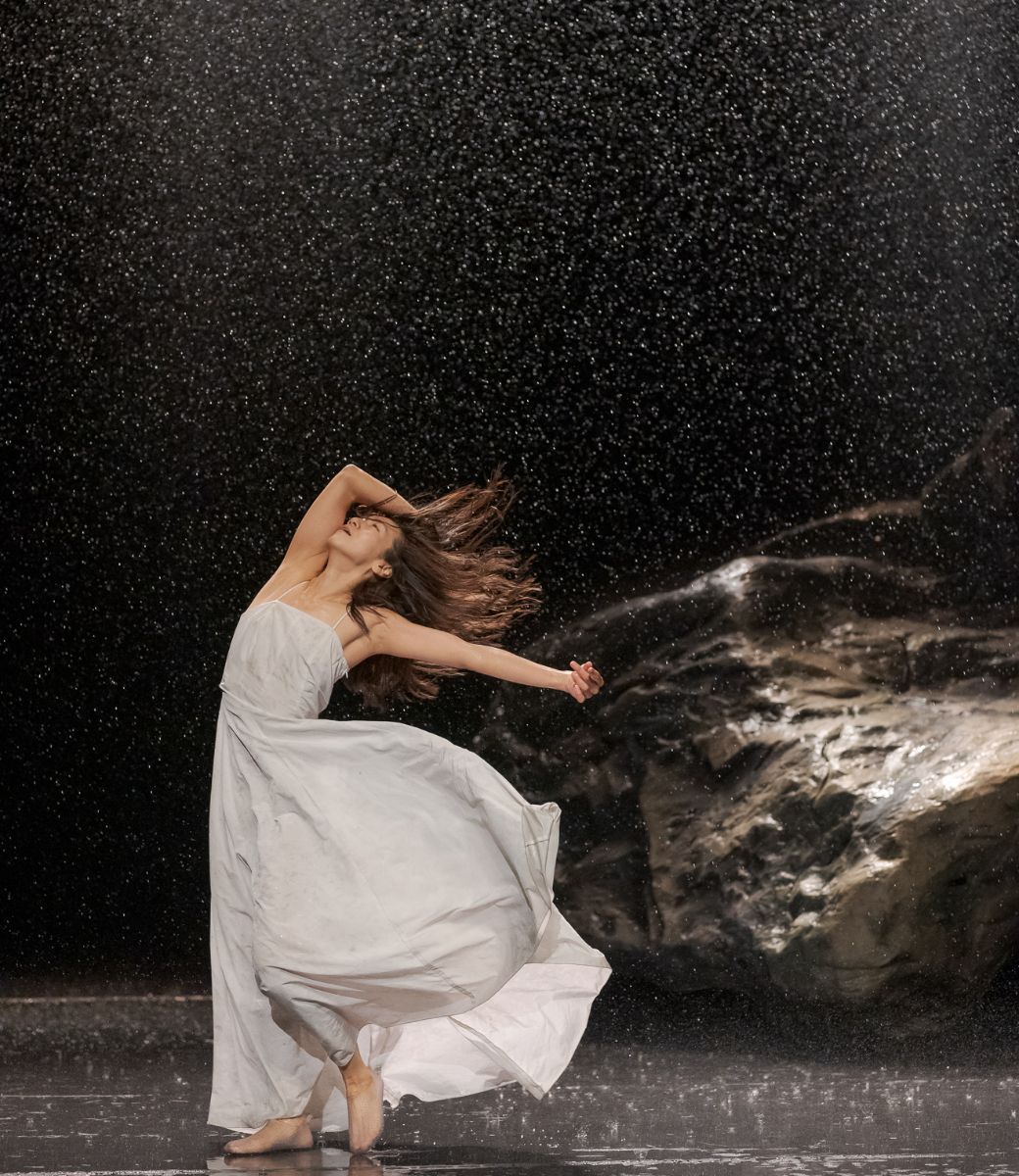 Tanztheater Wuppertal in Pina Bausch's <i>Vollmond</i> © Martin Argyroglo