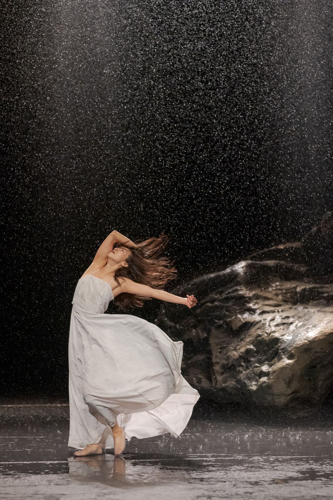 Tanztheater Wuppertal in Pina Bausch's <i>Vollmond</i> © Martin Argyroglo