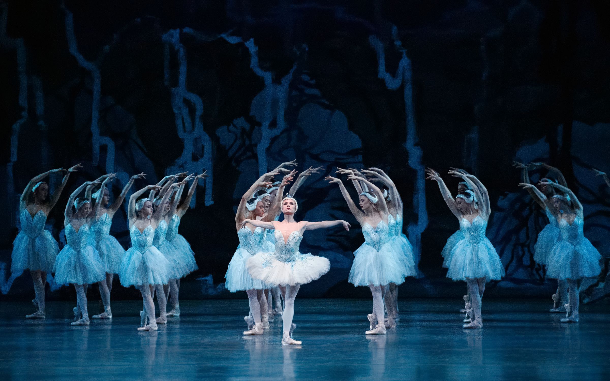 Sara Mearns as Odette with New York City Ballet in Peter Martins' <i>Swan Lake</i> © Erin Baiano