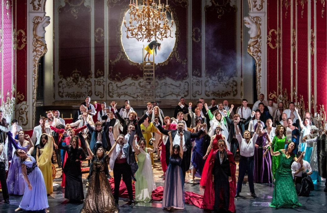 Bieitos <i>Krieg und Frieden</i> am Grand Th&eacute;&acirc;tre de Gen&egrave;ve &copy; Carole Parodi&thinsp;| Grand Th&eacute;&acirc;tre Gen&egrave;ve