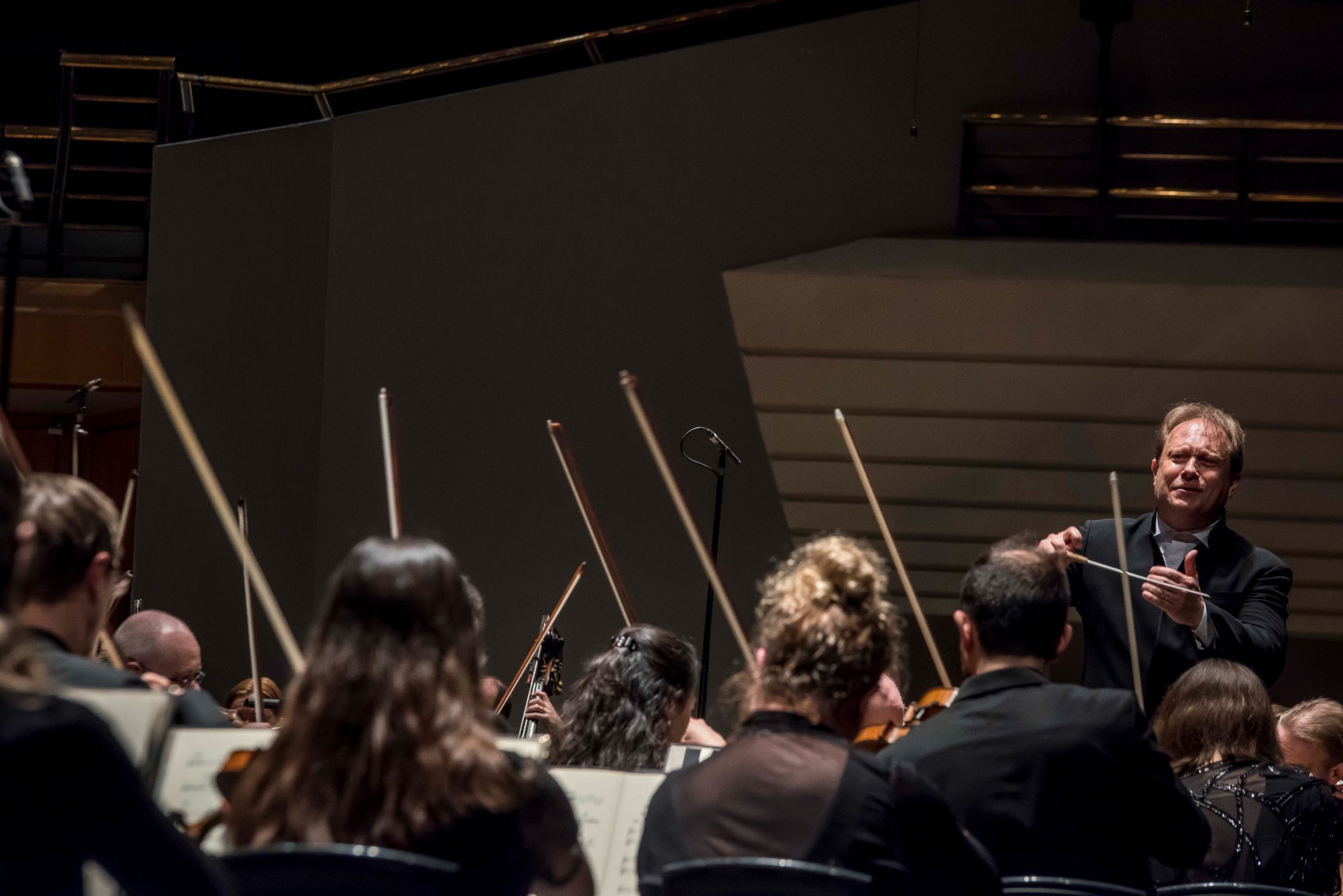 Ludovic Morlot conducts the BBC Philharmonic (at Bridgewater Hall) &copy; Chris Payne