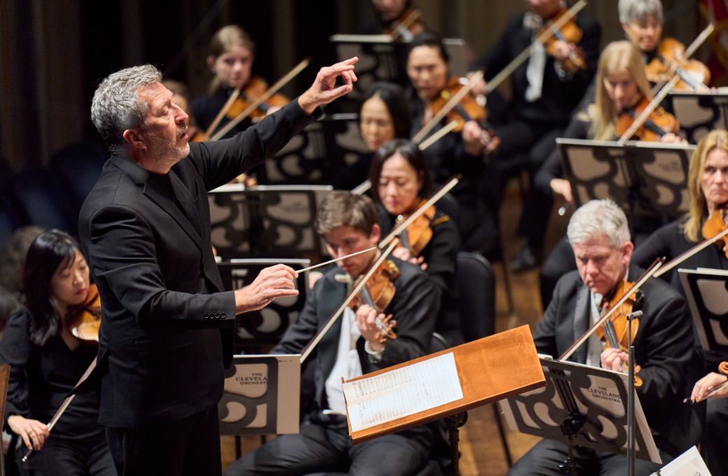 Thomas Ad&egrave;s conducts The Cleveland Orchestra &copy; Roger Mastroianni, courtesy of The Cleveland Orchestra