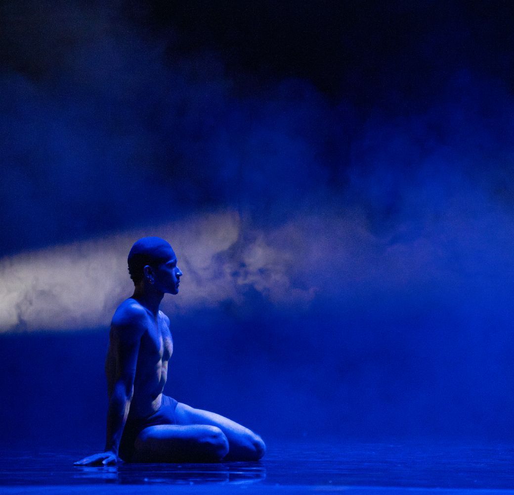 Jasiah Marshall in Wayne McGregor's <i>Deepstaria</i> &copy; Ravi Deepres