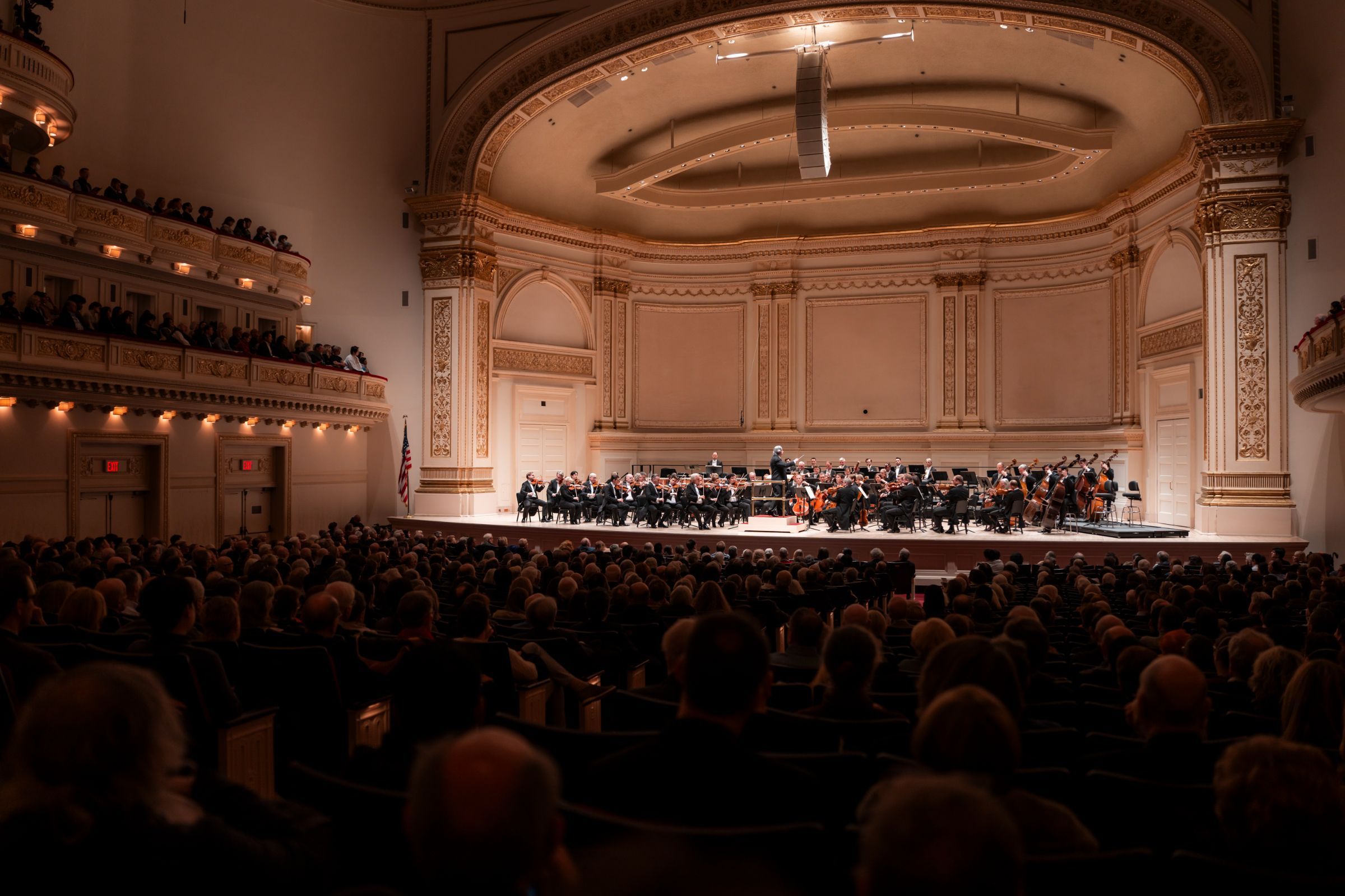Riccardo Muti conducts the Vienna Philharmonic in Carnegie Hall &copy; Chris Lee