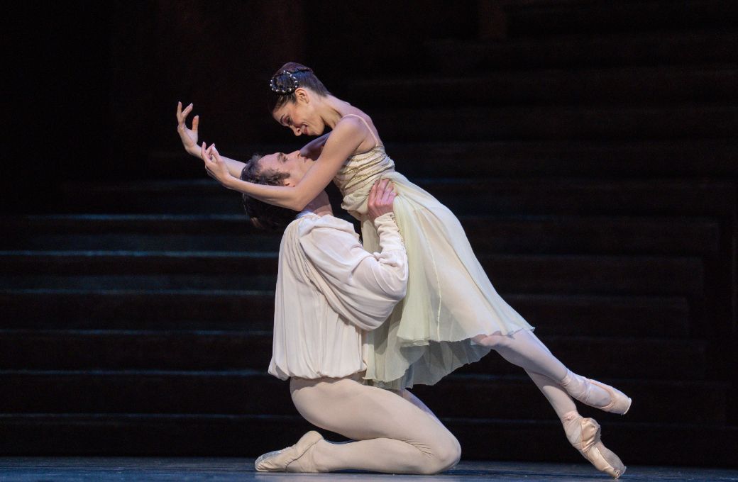 Matthew Ball (Romeo) and Yasmine Naghdi (Juliet) &copy; RBO | Andrej Uspenski