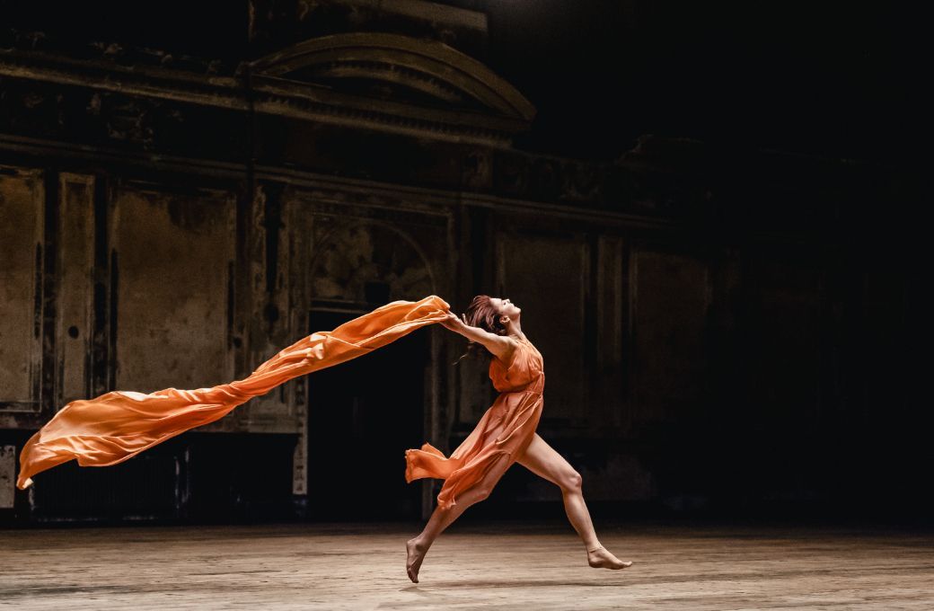 Natalia Osipova in Ashton's Five Brahms Waltzes in the Manner of Isadora Duncan © Andrej Uspensiki