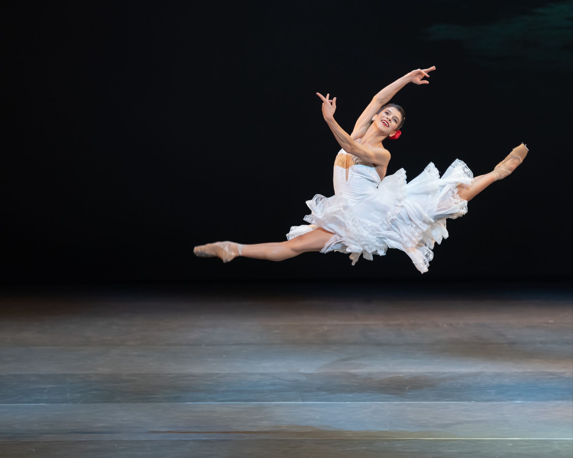 Mayara Magri in <i>Laurencia</i> &copy; Jack Devant