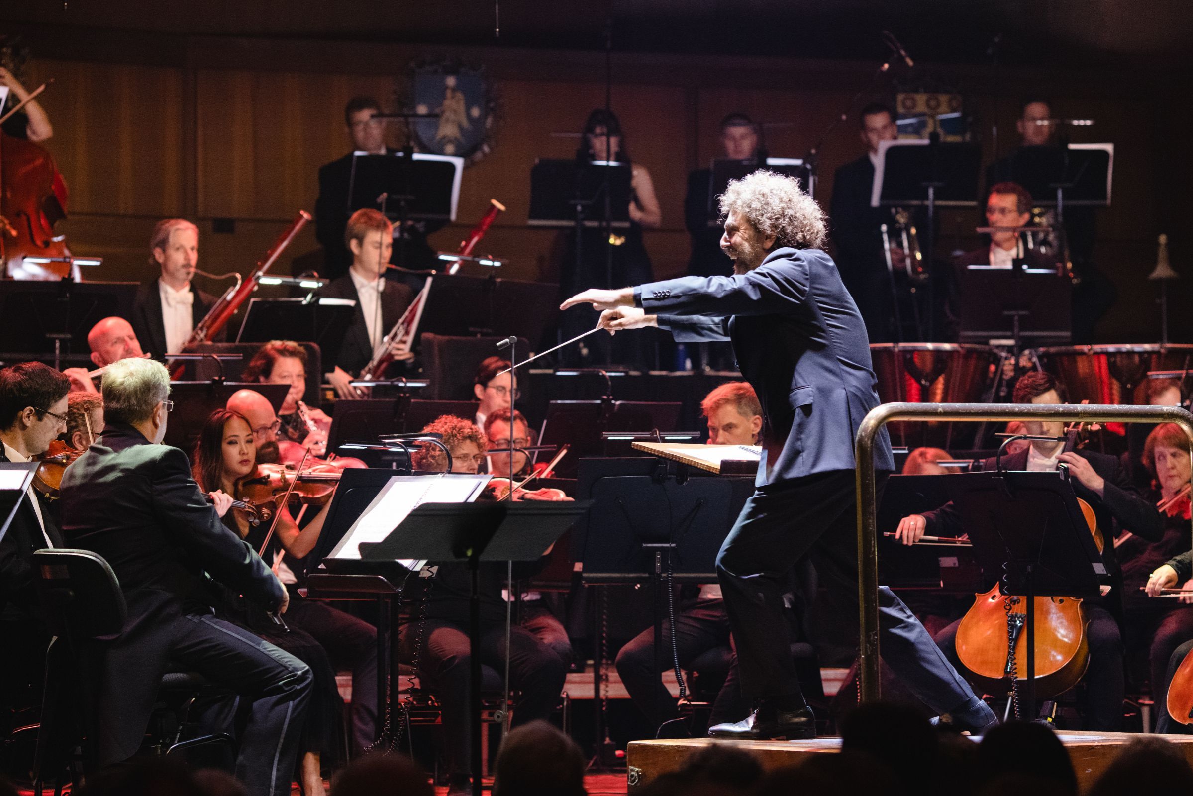 Asher Fisch conducts the West Australian Symphony Orchestra © Daniel James Grant