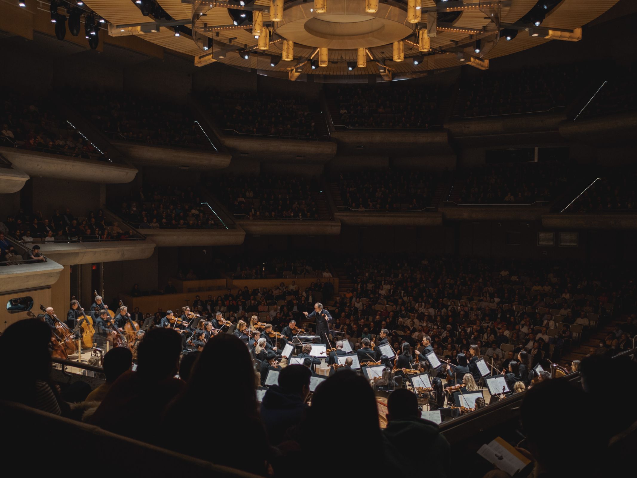 The Vancouver SO in Toronto's Roy Thomson Hall &copy; Jae Yang