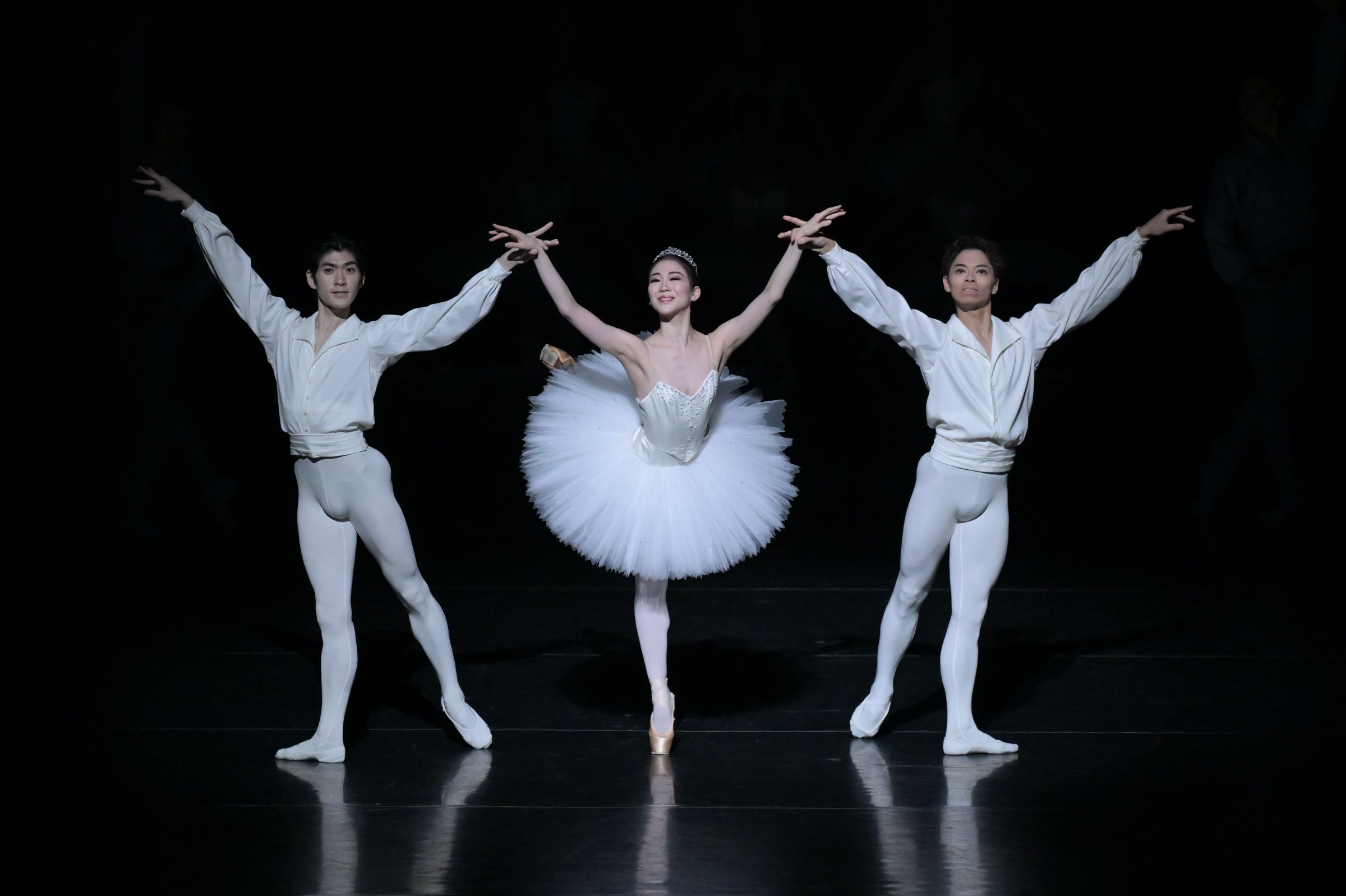 Saho Shibayama, Shunsuke Mizui and Yuki Yamada in Harald Laner's <i>Études</i> &copy; Takashi Shikama