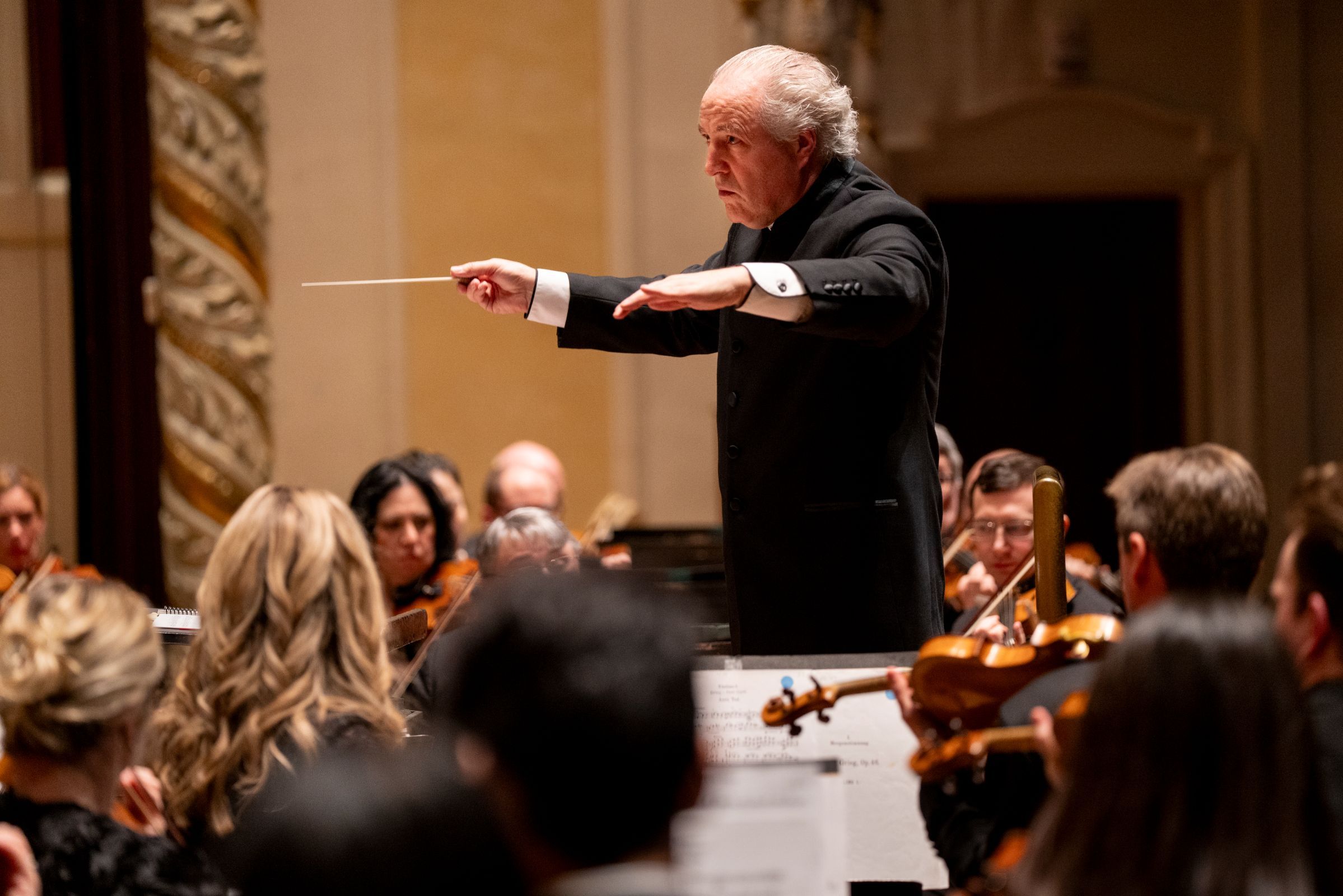 Manfred Honeck conducts the Pittsburgh Symphony &copy; Nancy Andrews