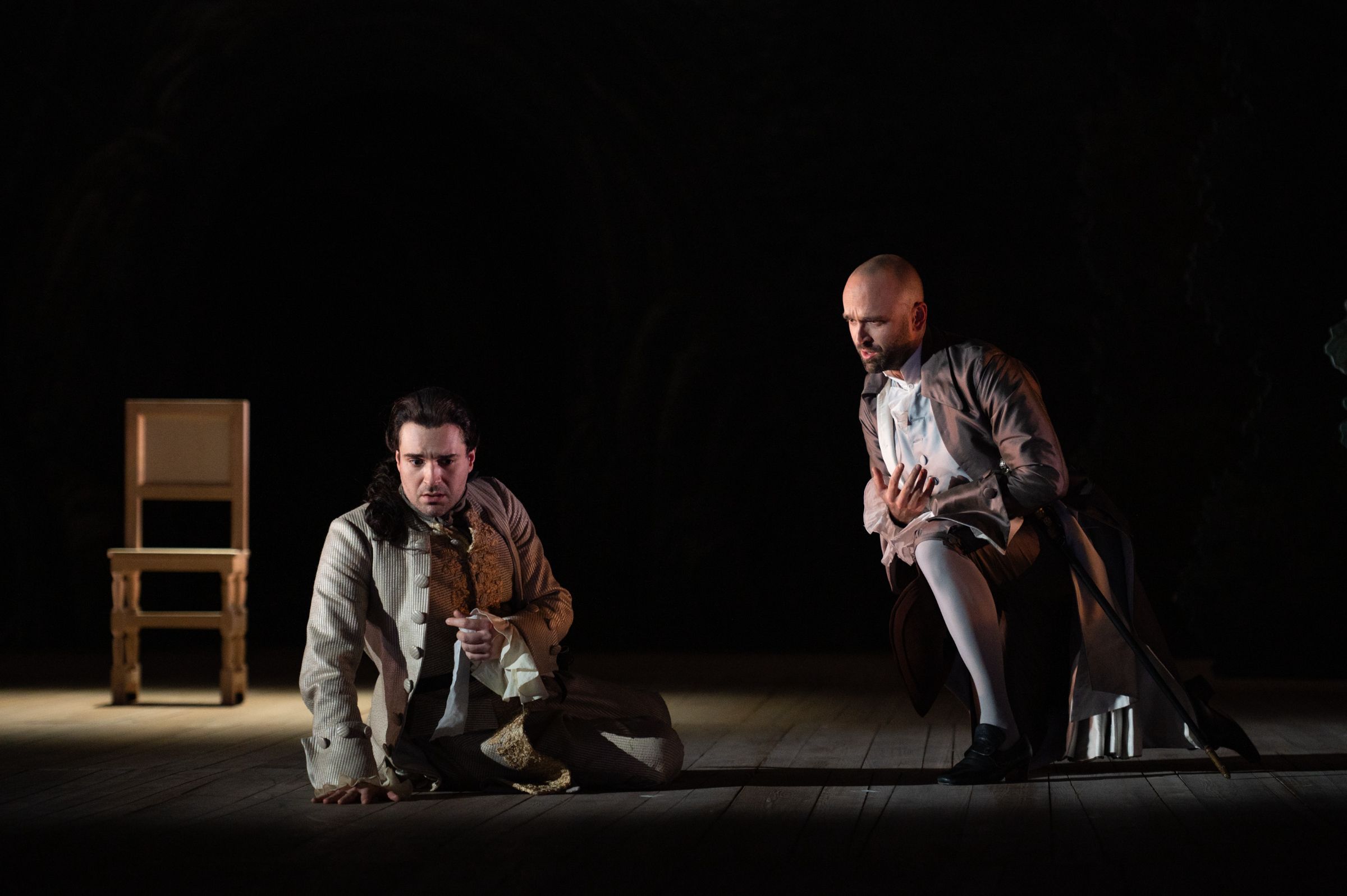 Carlo Vistoli (Ruggiero) and Francesco Salvado (Melisso) &copy; Fabrizio Sansoni | Teatro dell’Opera di Roma