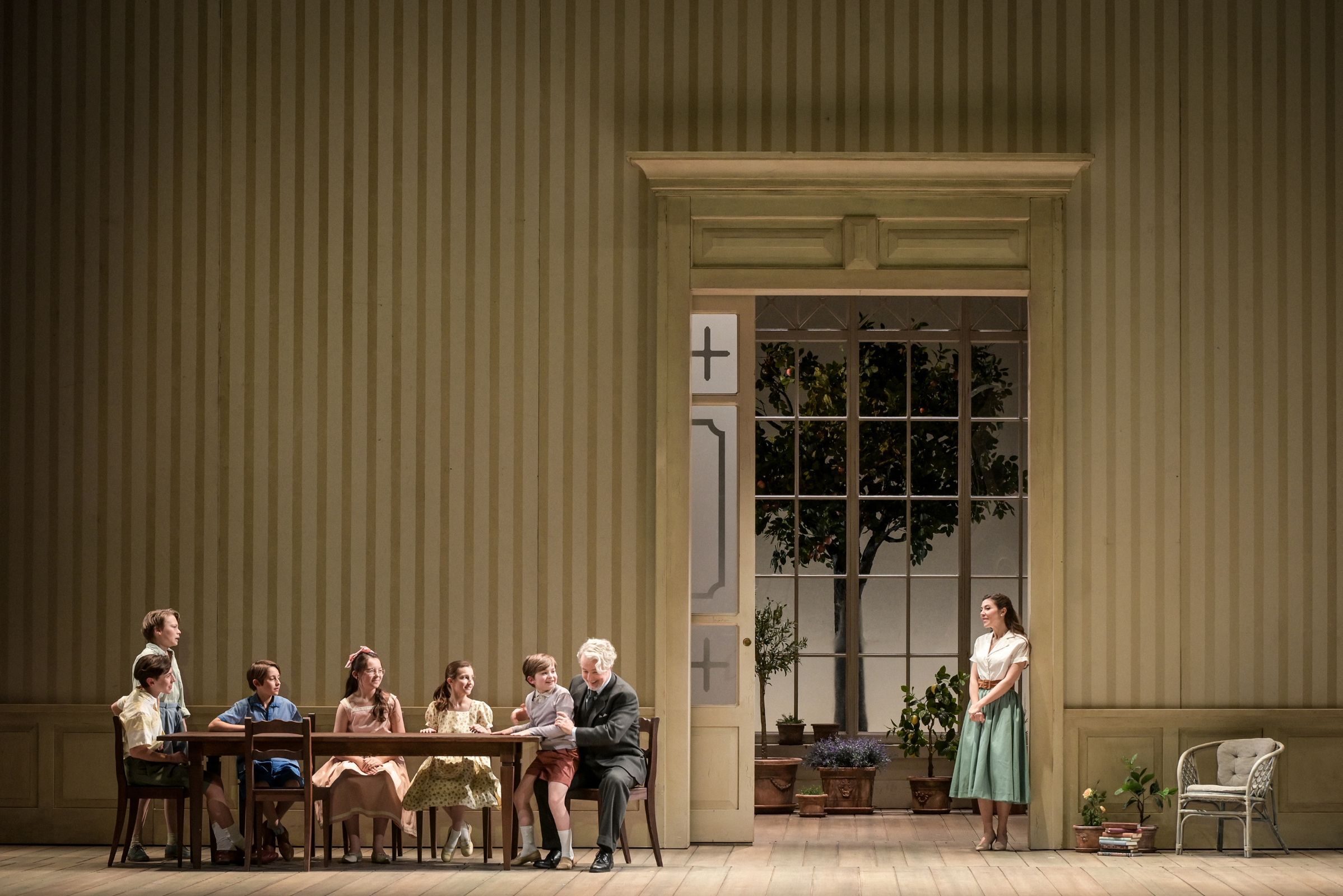 Marc Scoffoni (Le bailli), Sandra Hamaoui (Sophie) &copy; Vincent Pontet