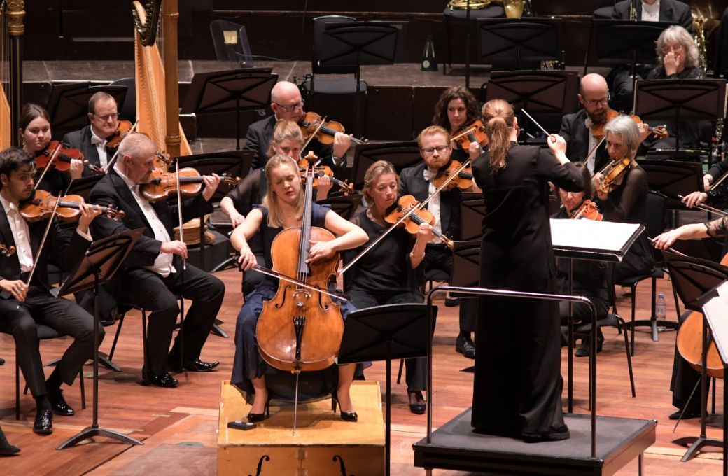 Senja Rummukainen, Emilia Hoving and the RSNO © Clara Cowen