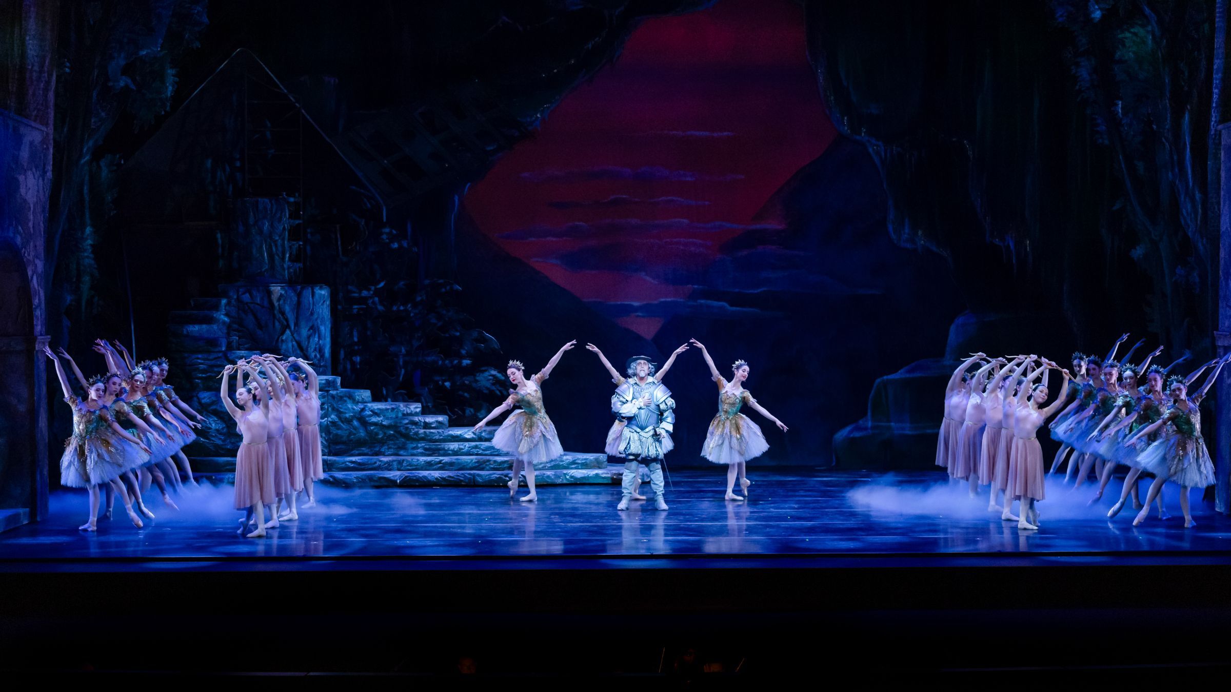 Kansas City Ballet in Act 2 of Anna-Marie Holmes' <i>Don Quixote</i> © Brett Pruitt & East Market Studios