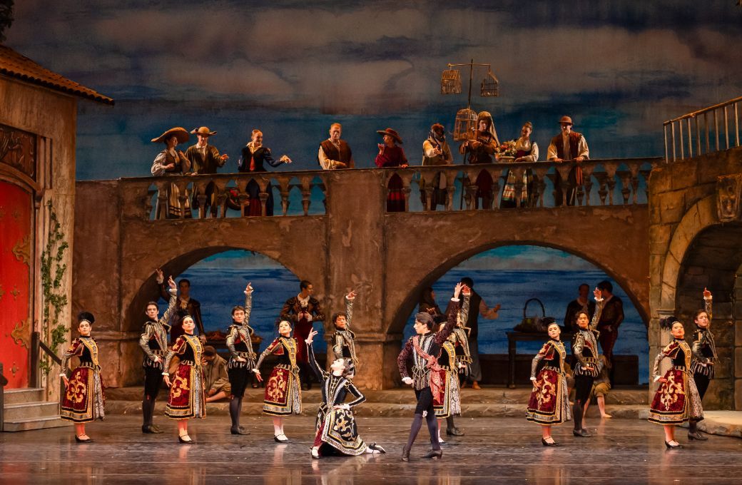 Kansas City Ballet in Anna-Marie Holmes' <i>Don Quixote</i> © Brett Pruitt & East Market Studios