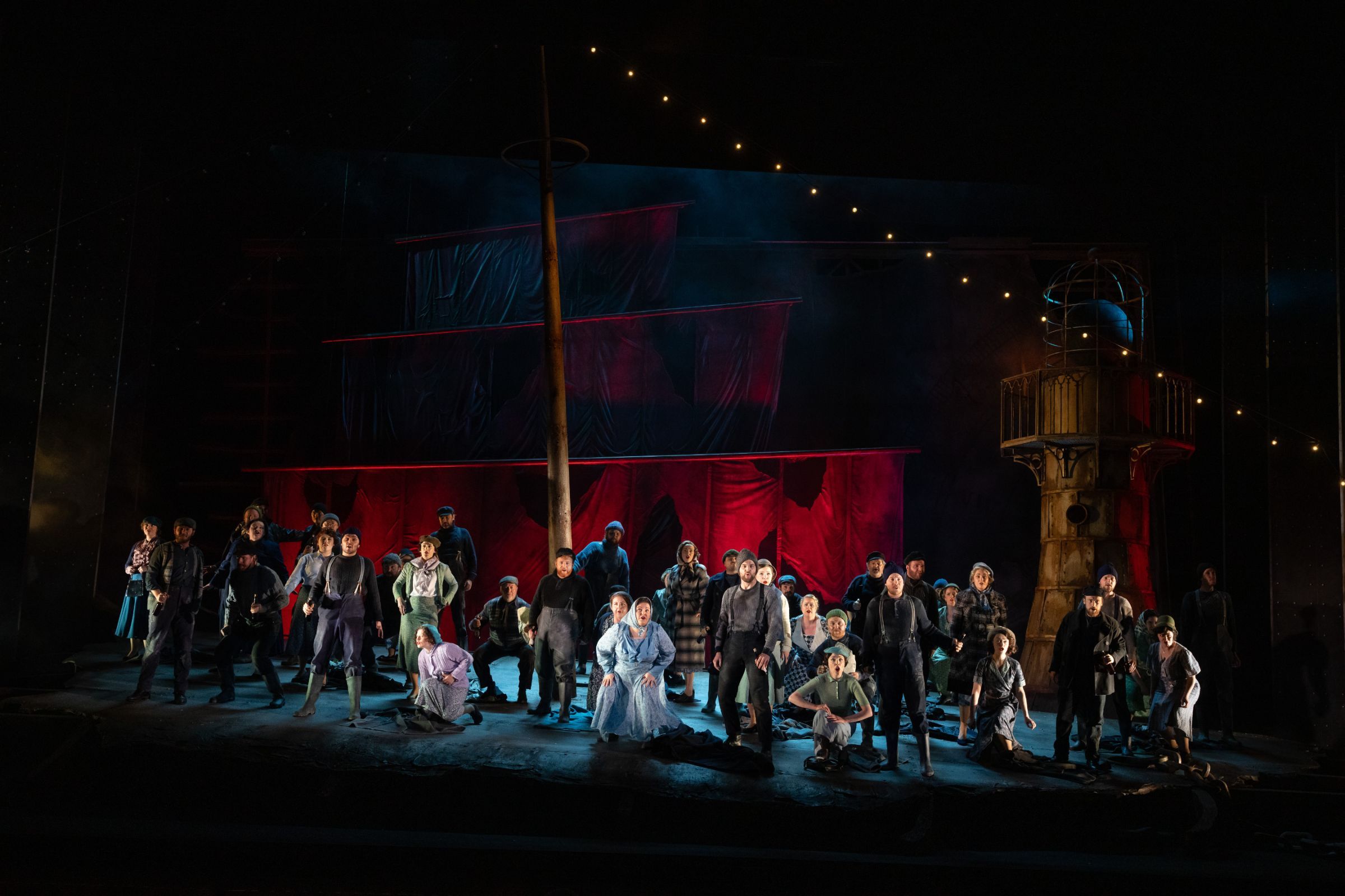Irish National Opera Chrous &copy; Patrick Redmond
