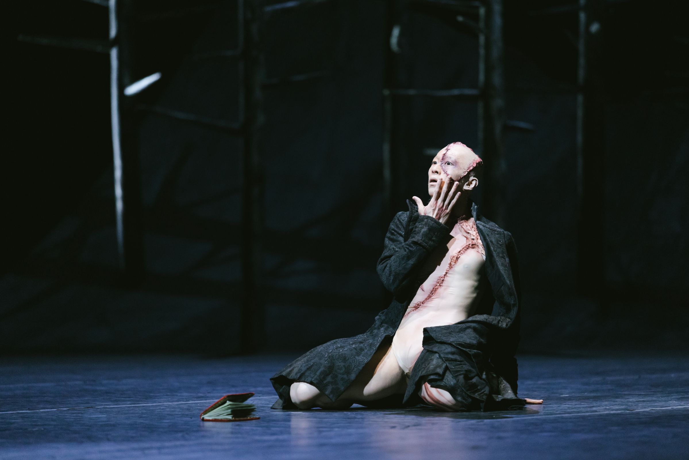 Wei Wang in Liam Scarlett's <i>Frankenstein</i> &copy; San Francisco Ballet, Lindsey Rallo