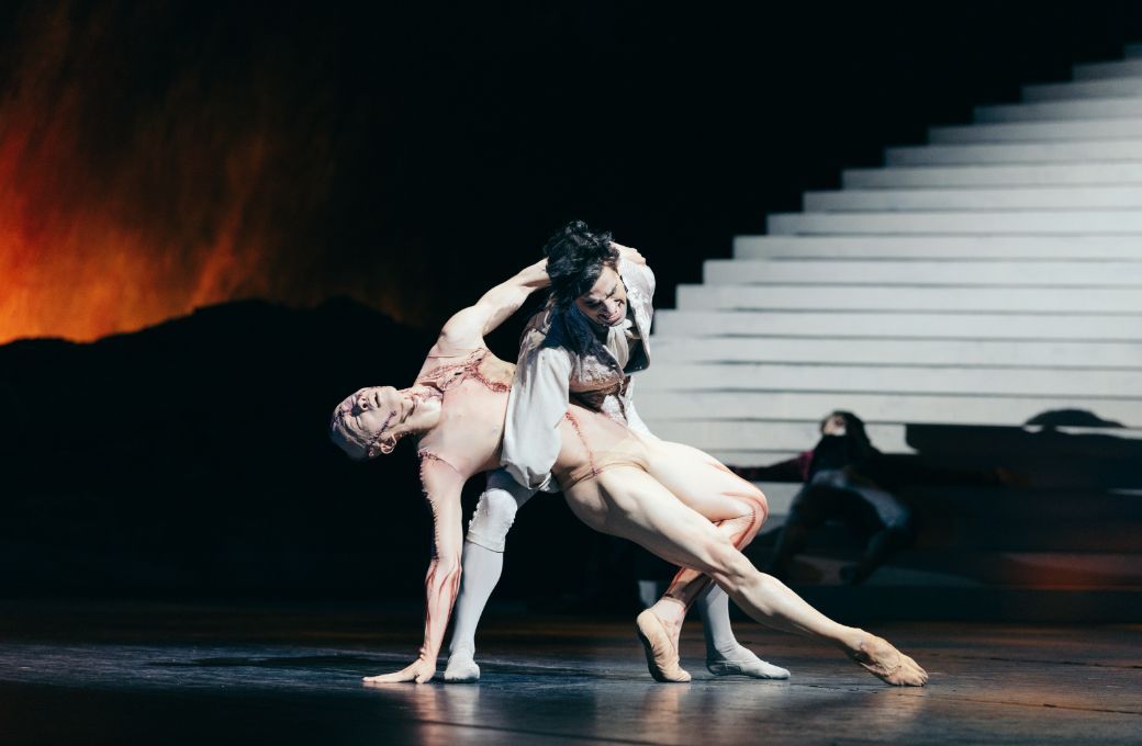 Wei Wang and Joseph Walsh in Liam Scarlett's <i>Frankenstein</i> &copy; San Francisco Ballet, Lindsey Rallo