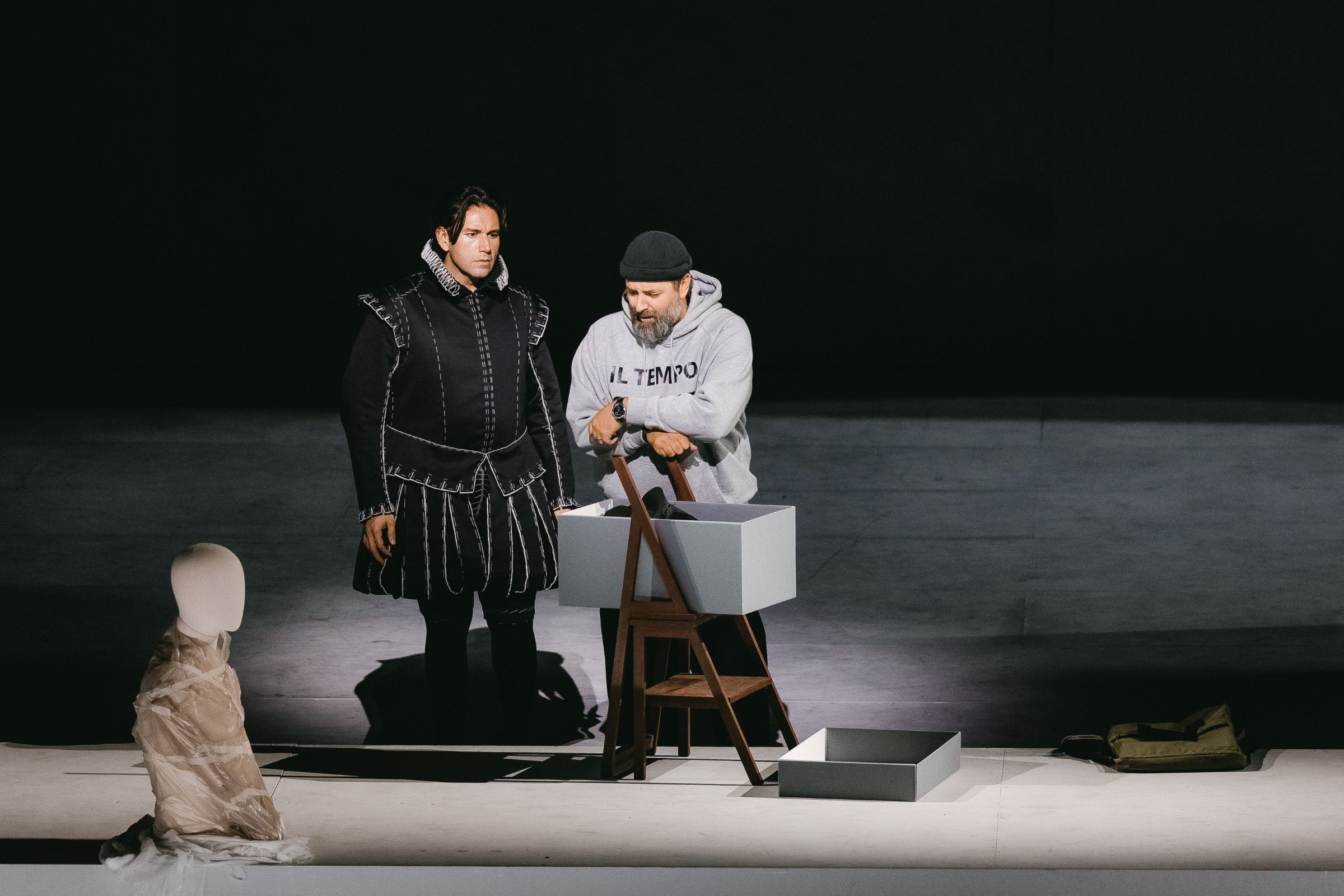 Joshua Guerrero (Don Carlo) und Étienne Dupuis (Rodrigo, Marquis von Posa) &copy; Frol Podlesnyi