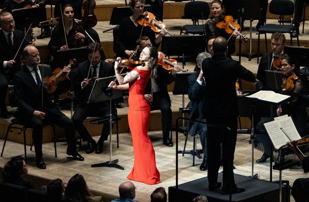 Maria Ioudenitch und Ryan Bancroft mit dem Royal Stockholm Philharmonic Orchestra © Yanan Li | Konserthuset Stockholm