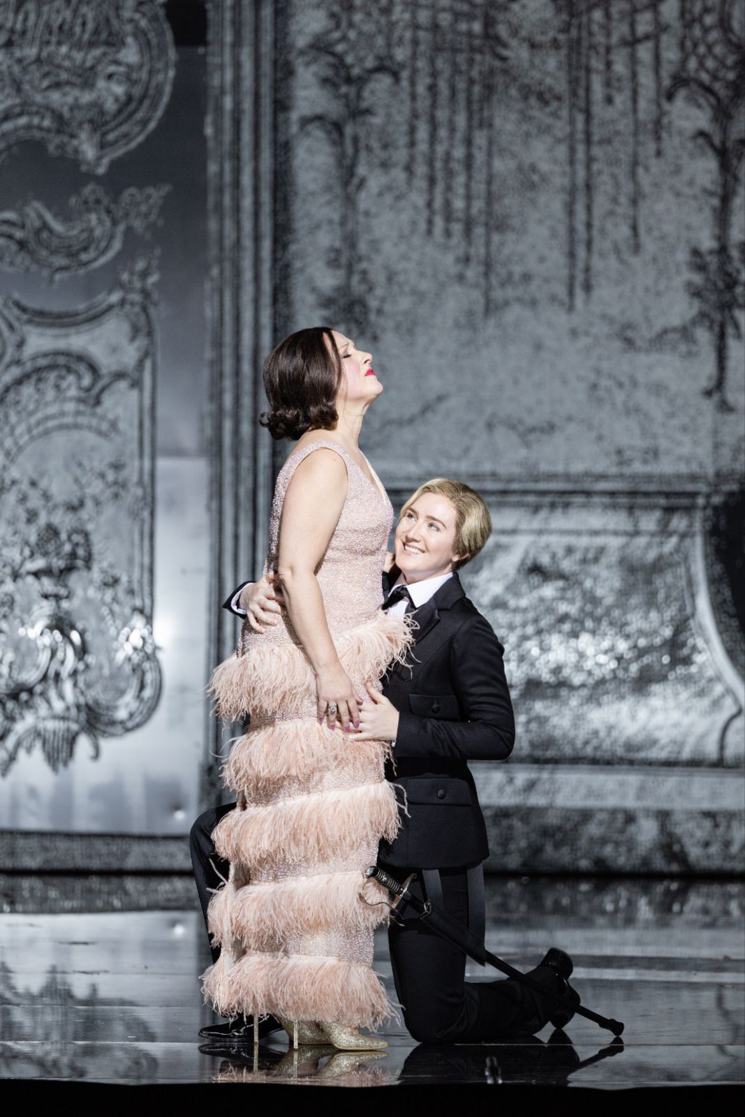 Diana Damrau (Feldmarschallin) und Samantha Hankey (Octavian) &copy; Geoffroy Schied