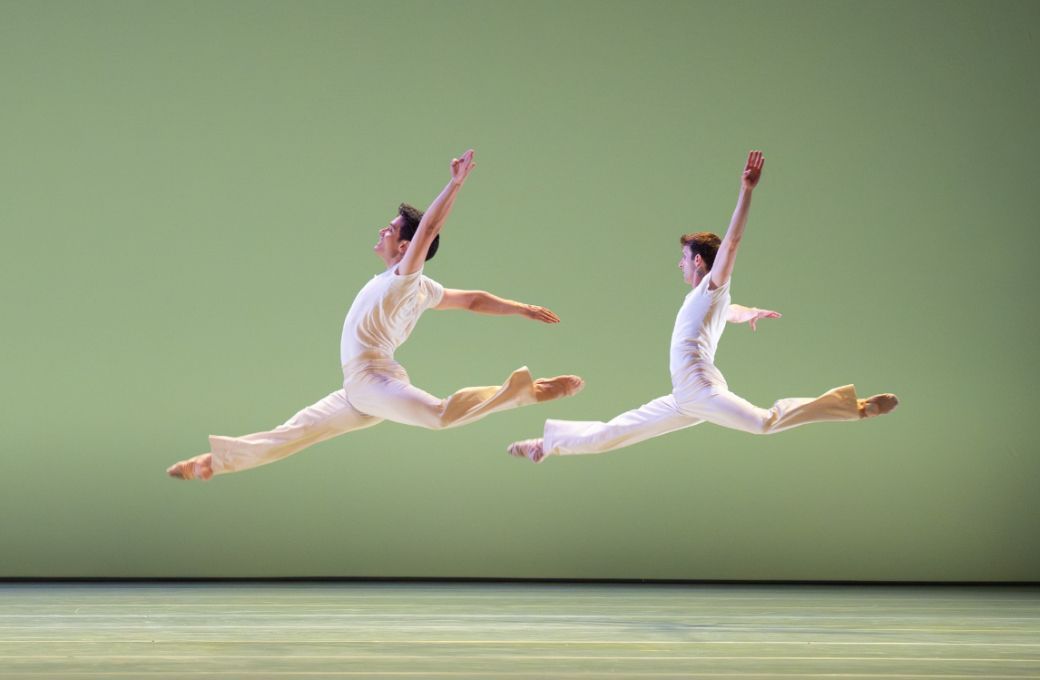 Luca Erni and Dami&aacute;n Tor&iacute;o in <i>Vers un Pays Sage</i> &copy; Altin Kaftira