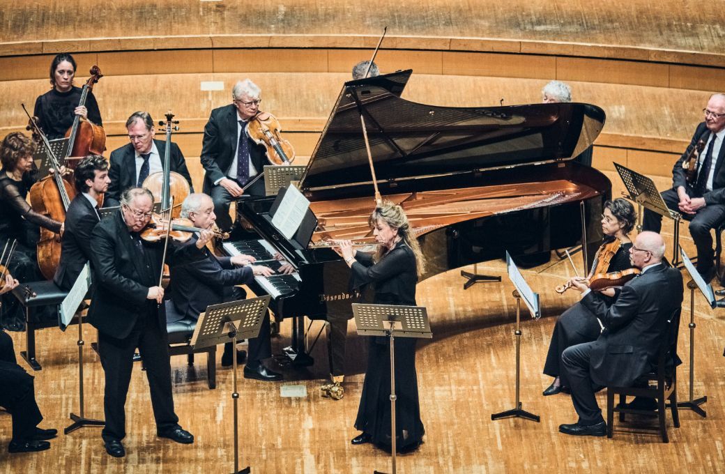 Sir Andr&aacute;s Schiff and Cappella Andrea Barca &copy; T Tairadate | MUZA Kawasaki Symophony Hall