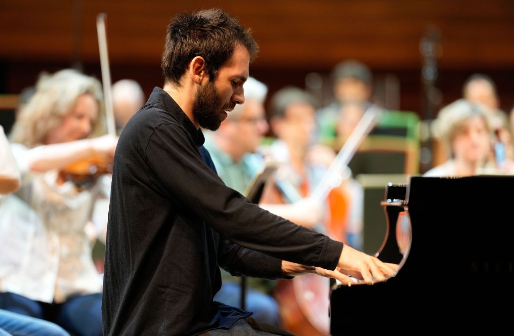 Alexandre Kantorow en répétition avec le Philhar' © Christophe Abramowitz / Radio France