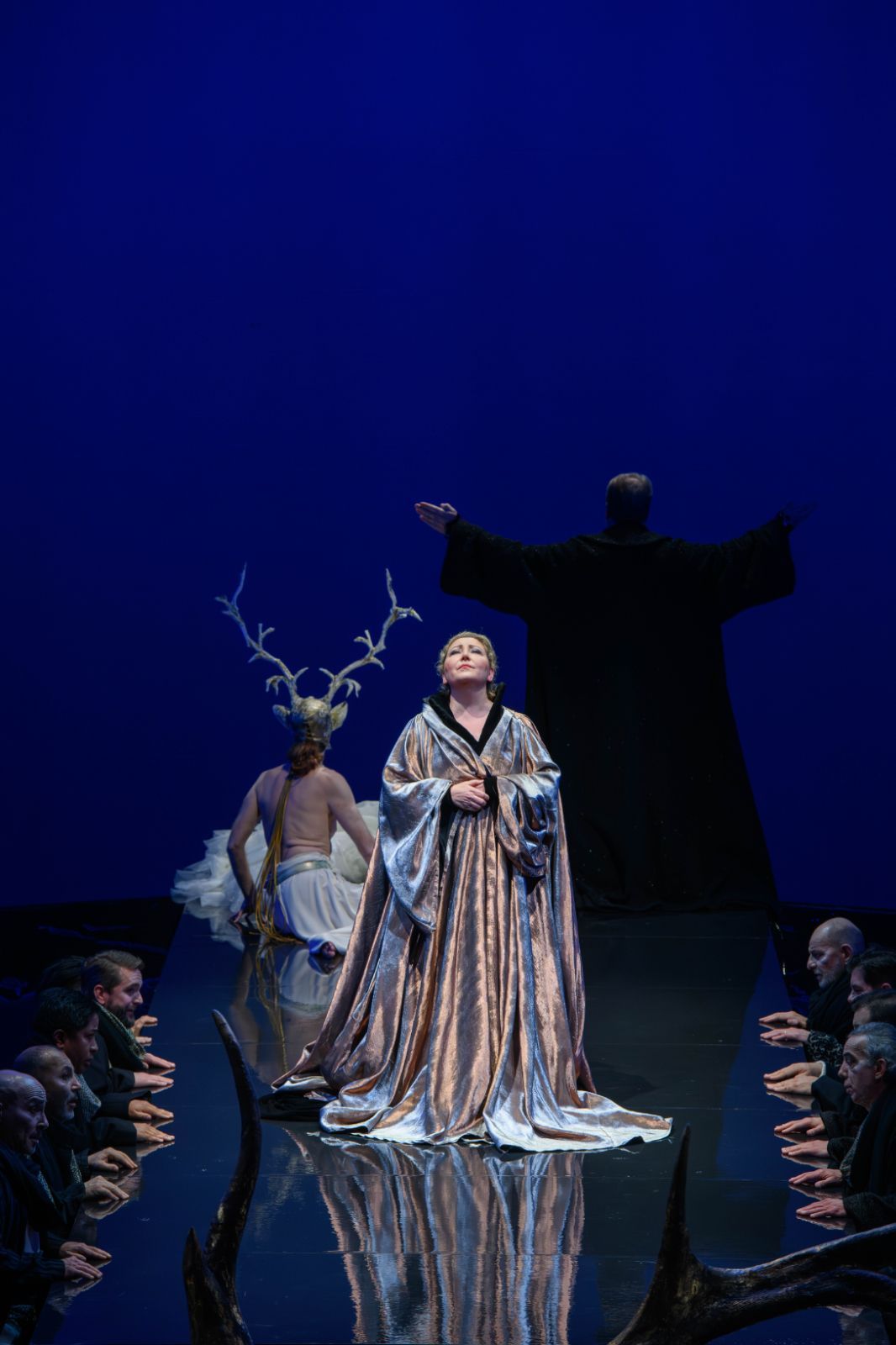 Karine Deshayes (Norma) and ensemble &copy; Mirco Magliocca