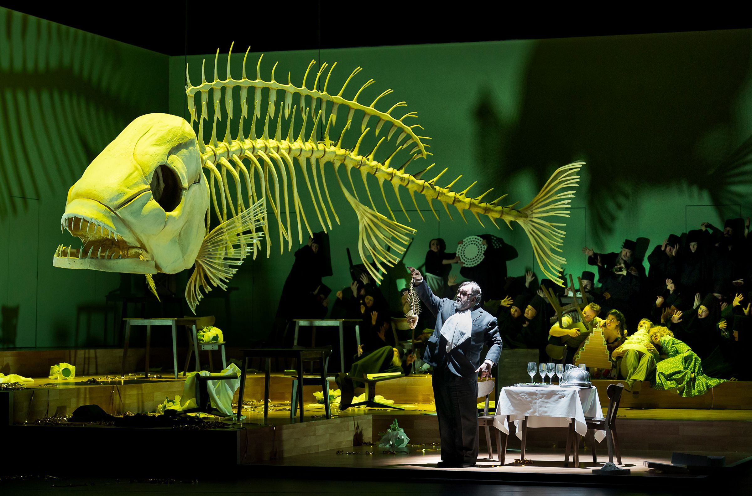 Evgeny Akimov (Don Jerome) and ensemble &copy; Werner Kmetitsch