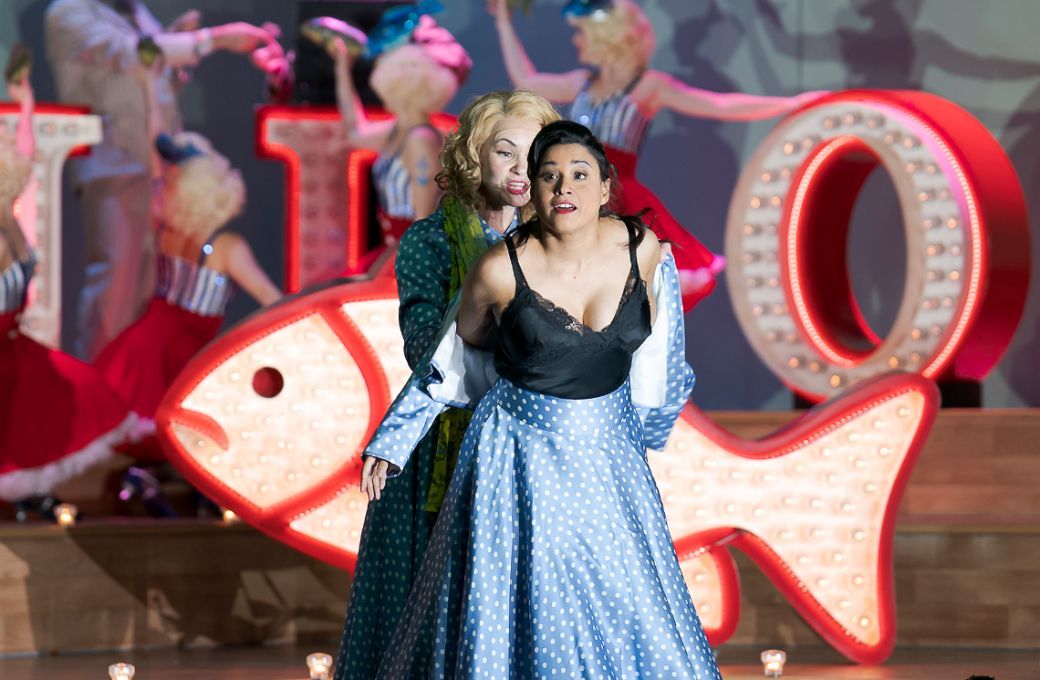 Anna Goryachova (Clara) and Stacey Alleaume (Louisa) &copy; Werner Kmetitsch