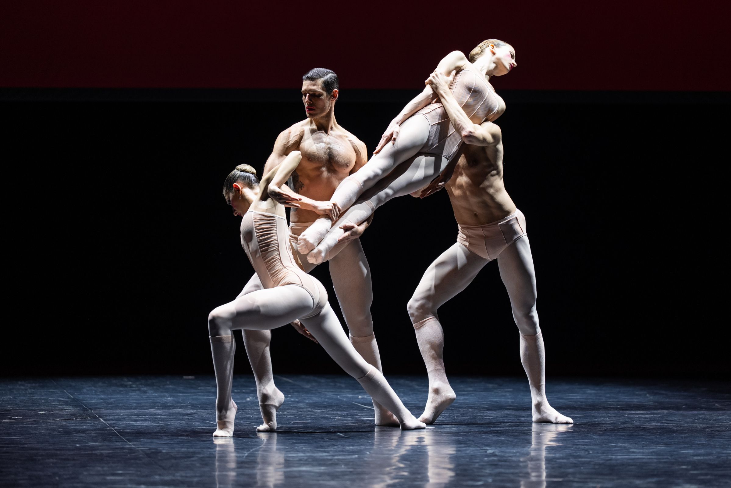 <i>Vers la mort</i> de Sharon Eyal &copy; Yonathan Kellerman / Opéra national de Paris