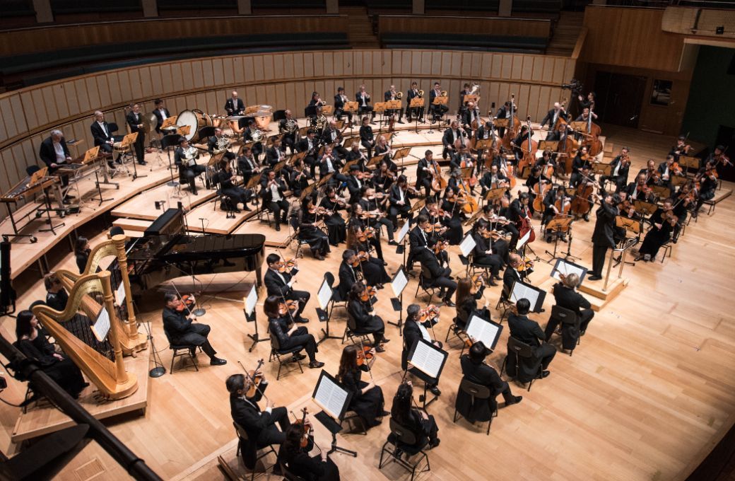 Kahchun Wong conducts the Singapore Symphony Orchestra &copy; Jack Yam | Singapore Symphony Orchestra
