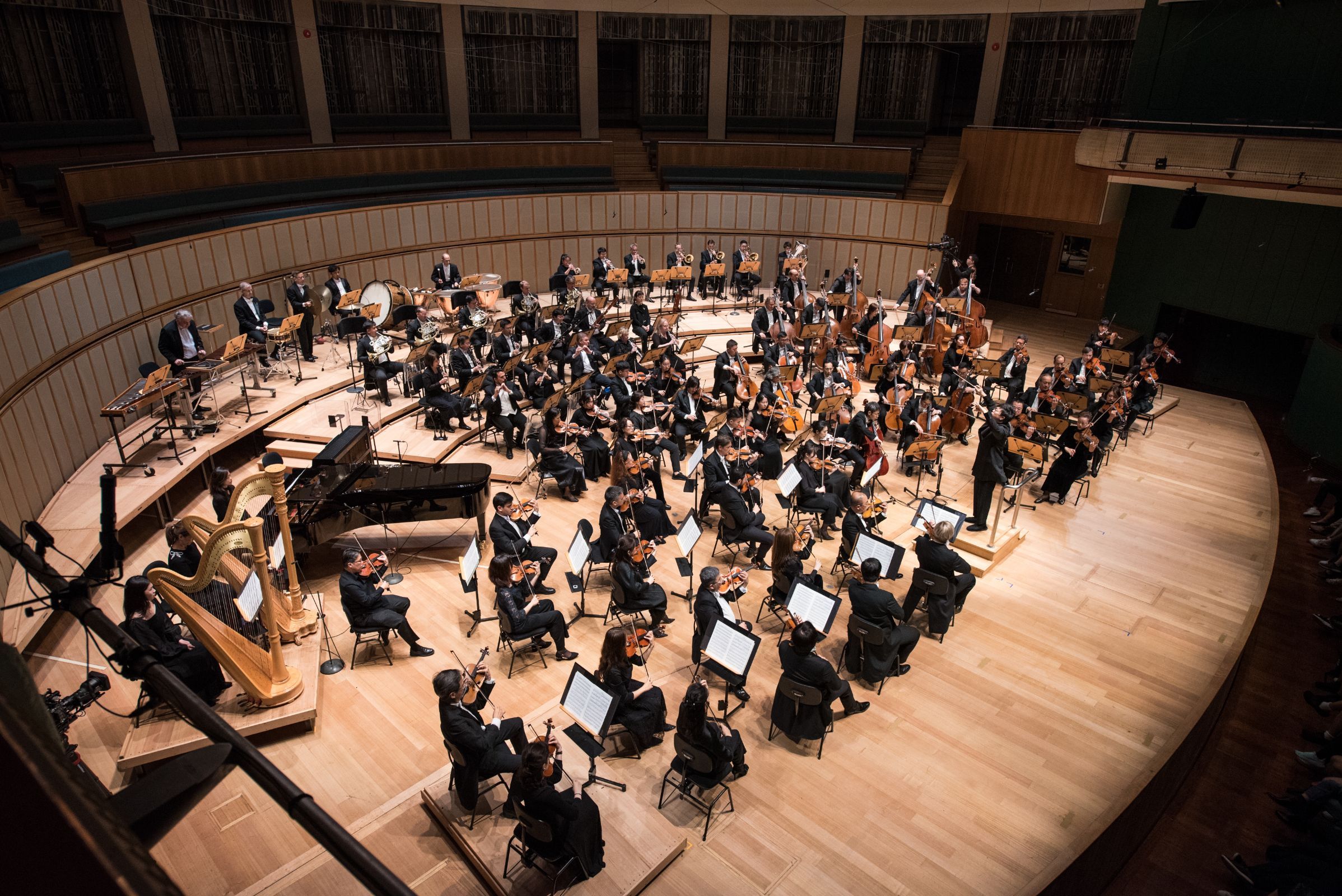 Kahchun Wong conducts the Singapore Symphony Orchestra &copy; Jack Yam | Singapore Symphony Orchestra