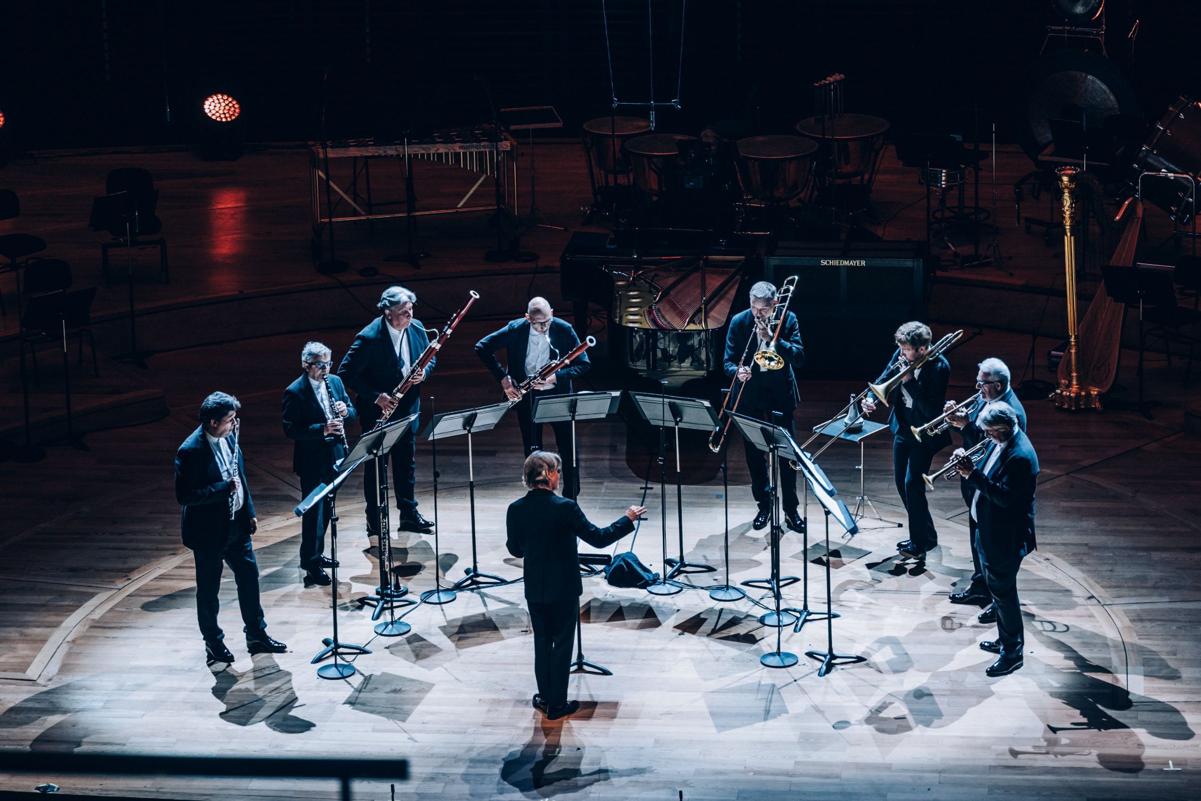 Esa-Pekka Salonen et les musiciens de l'Orchestre de Paris dans l'<i>Octuor</i> de Stravinsky &copy; Ondine Bertrand / Cheeese
