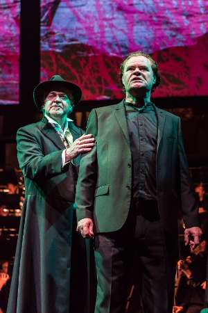 B&eacute;la Perencz (Wanderer) and Jo Pohlheim (Alberich) &copy; Clive Barda