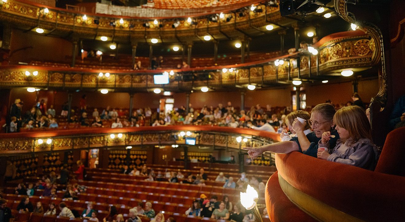 Leeds Grand Theatre © Tom Arber