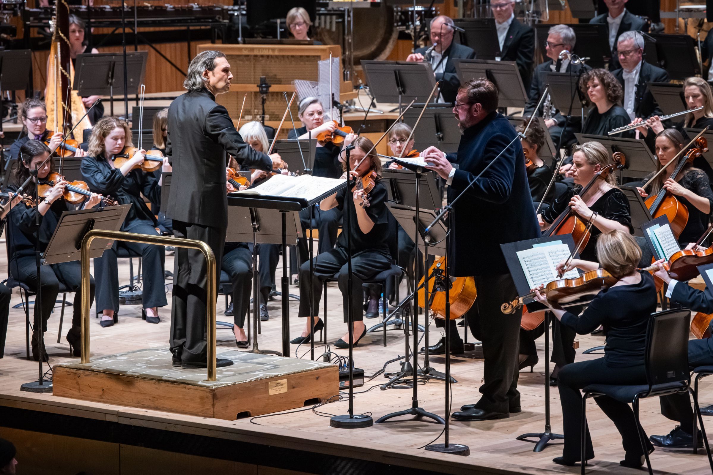 Vladimir Jurowski, Matthew Rose and the London Philharmonic Orchestra © Marc Gascoigne