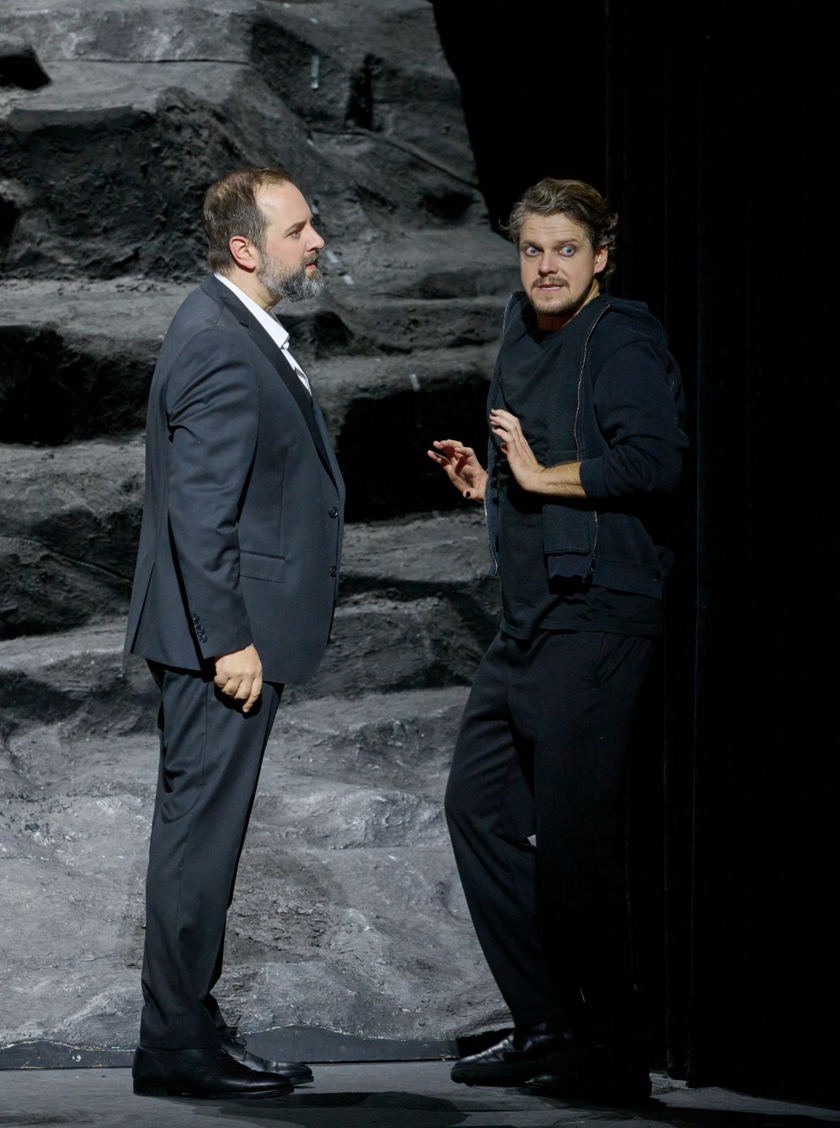 Étienne Dupuis (Don Giovanni) und Peter Kellner (Leporello) &copy; Wiener Staatsoper | Michael Pöhn
