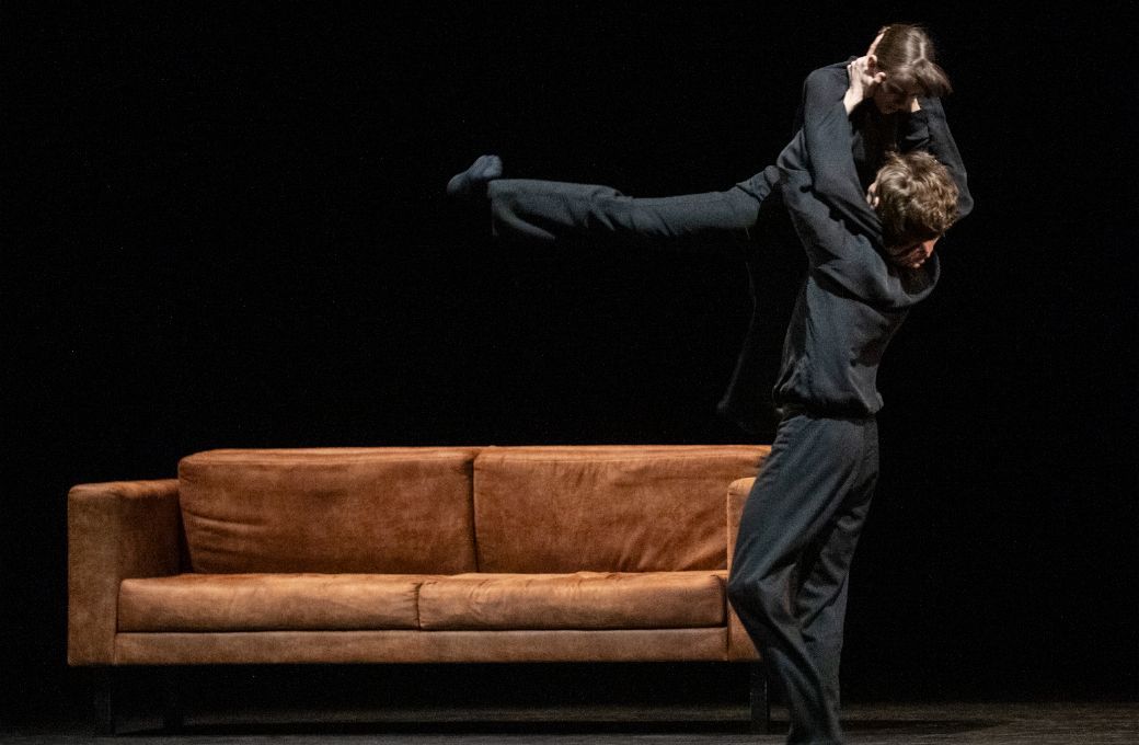 Anaïs Touret and Douwe Dekkers in Samantha Lynch's <i>Couch</i> &copy; Erik Berg