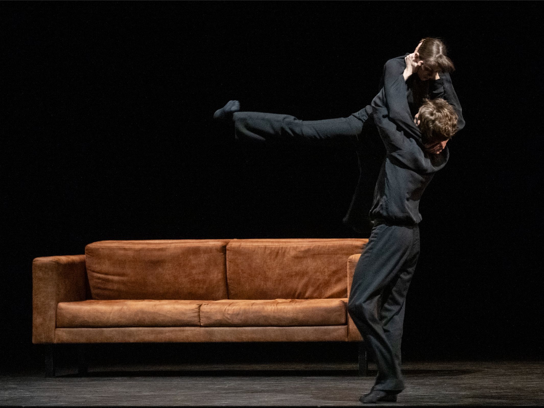 Anaïs Touret and Douwe Dekkers in Samantha Lynch's <i>Couch</i> &copy; Erik Berg