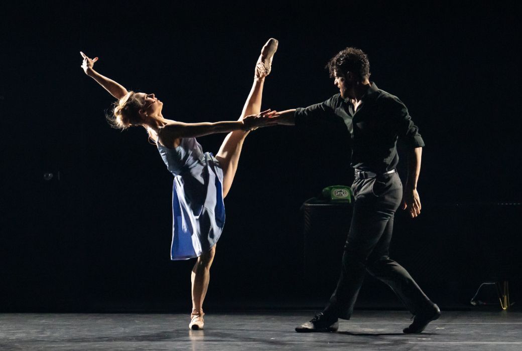 Sara Mearns and Gilbert Bolden III in Guillaume C&ocirc;t&eacute;'s <i>Don't Go Home</i> &copy; Steven Pisano