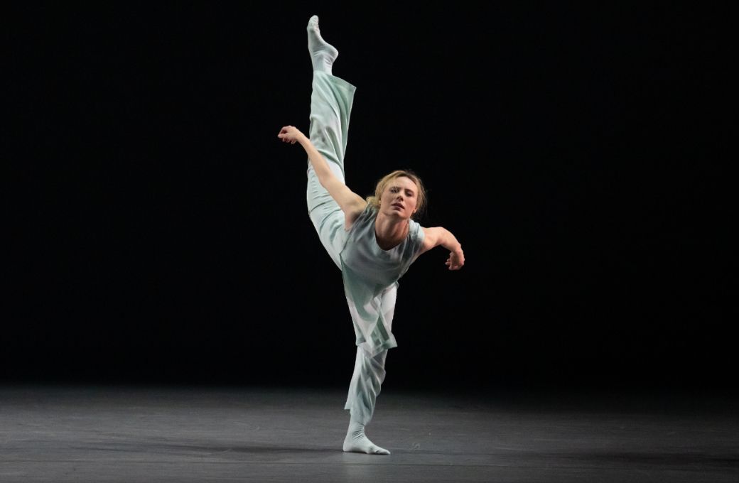 Sara Mearns in Jamar Roberts' <i>Dance is a Mother</i> &copy; Steven Pisano