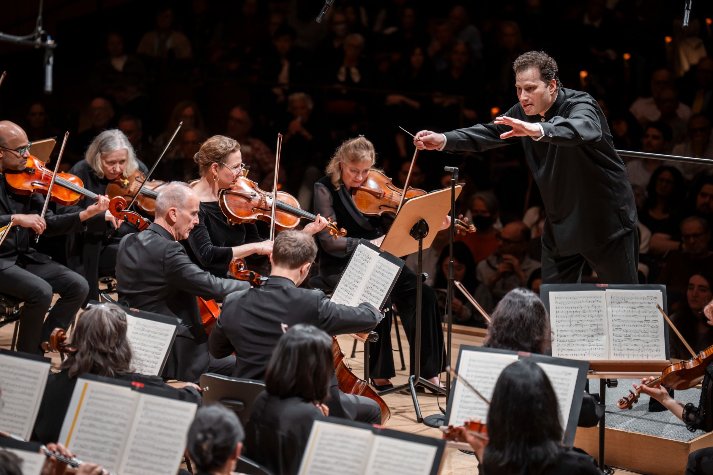 Nikolaj Szeps-Znaider conducts the New York Philharmonic © Chris Lee