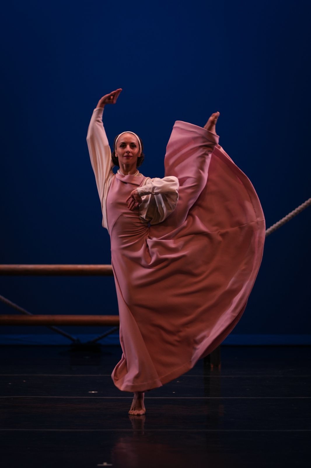 Anne Souder in Martha Graham's <i>Frontier</i> &copy; Isabella Pagano